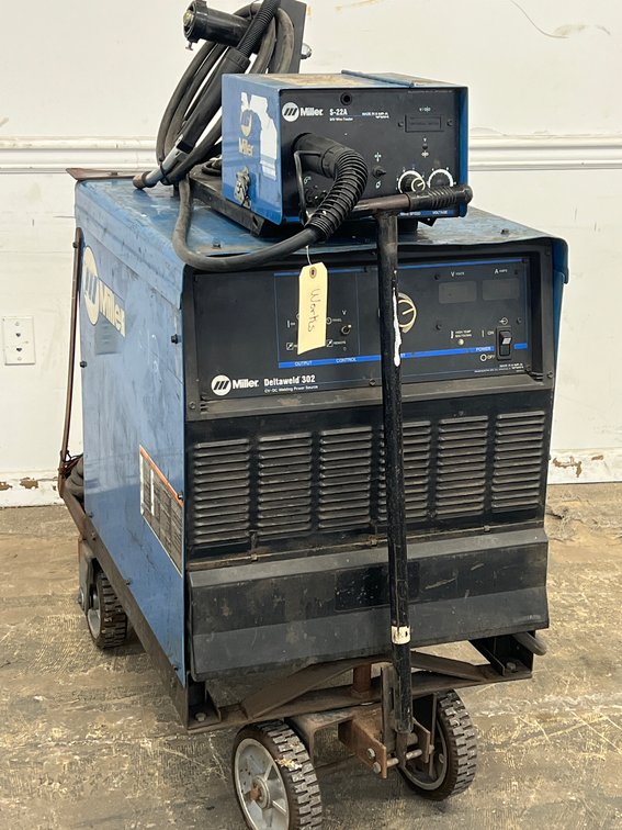 Miller Deltaweld 302 Welder W/ S-22 Feeder