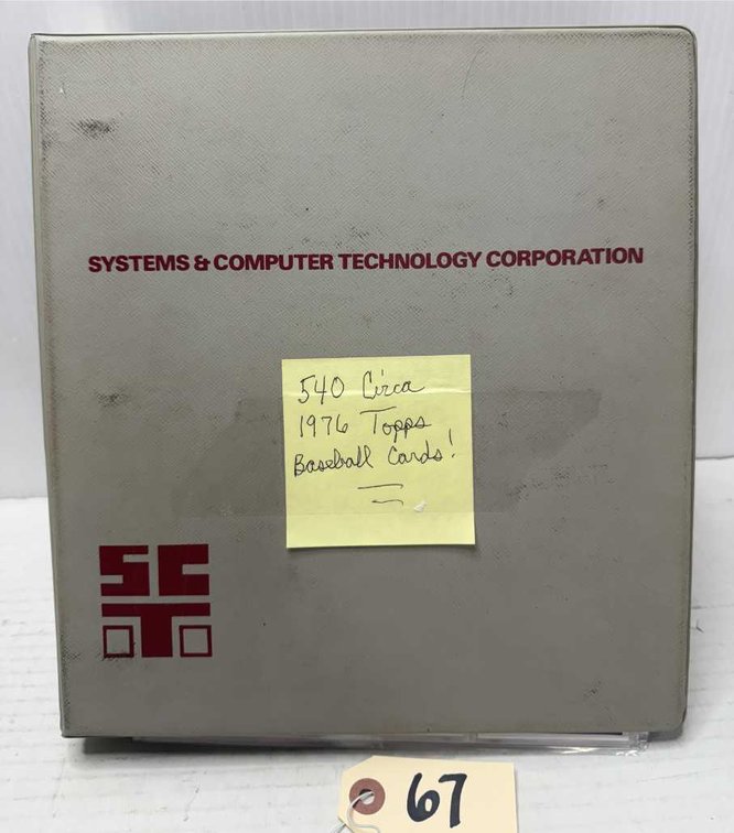500+ Topps 1976 Baseball Cards in Binder