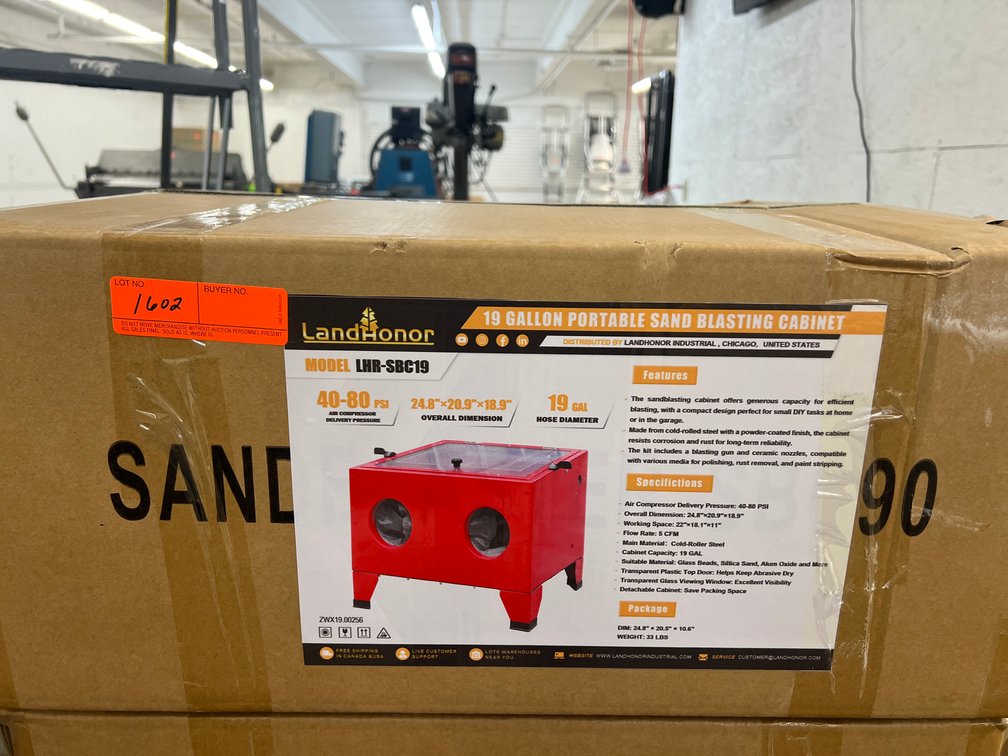 New LandHonor Sand Blasting Cabinet