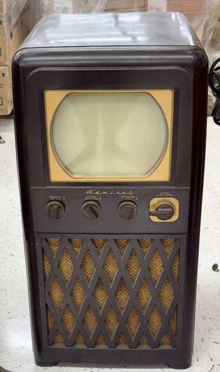 Admiral Bakelite Cabinet TV No. 48868 / 20X122