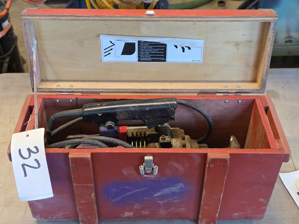 Electro-Hydraulic Rebar Cutter