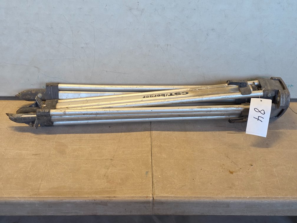 CST Berger Tripod