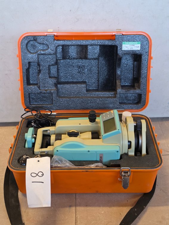 Leica Digital Theodolite