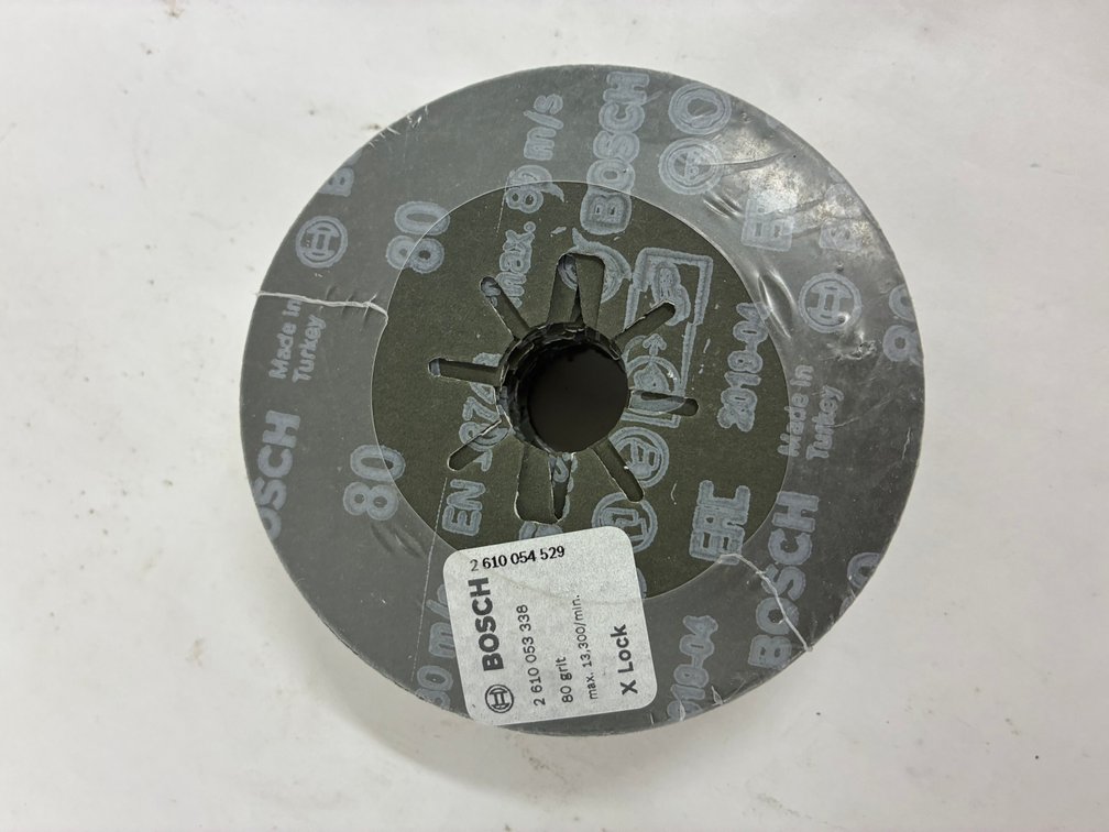 (4x bid ) Bosch X Lock 80 grit Sanding Pads 25pk