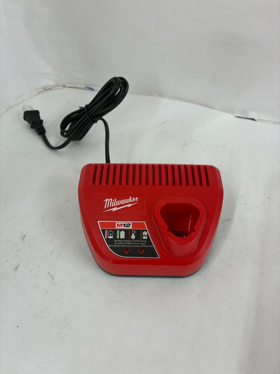 Milwaukee M12 Charger