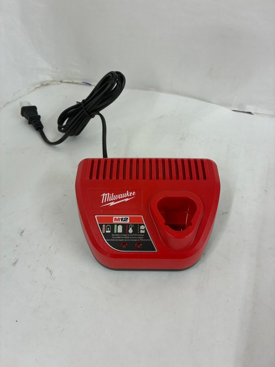 Milwaukee M12 Charger