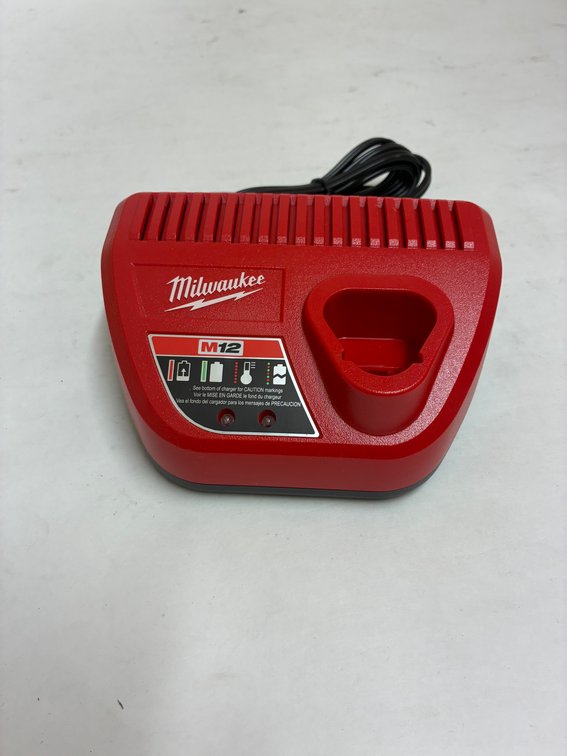 Milwaukee M12 Charger
