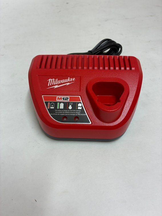 Milwaukee M12 Charger