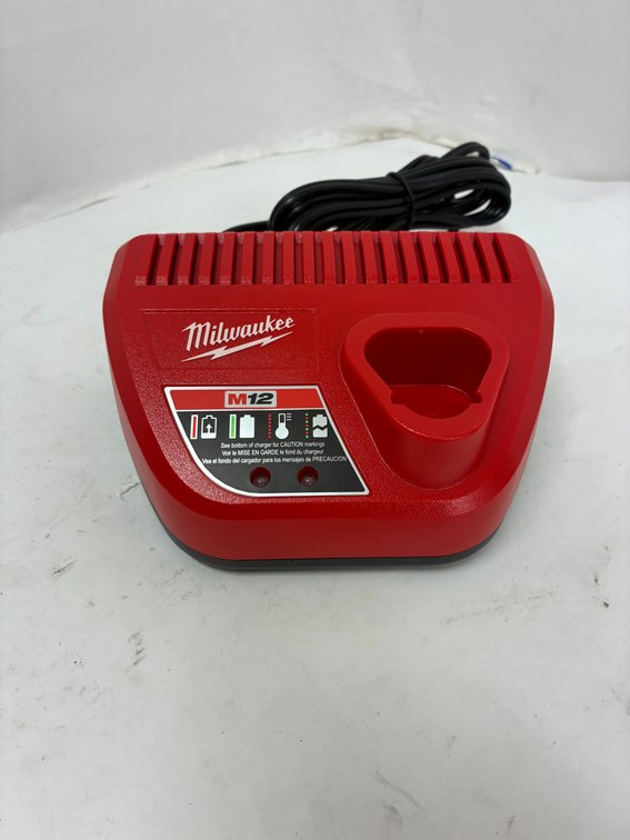 Milwaukee M12 Charger
