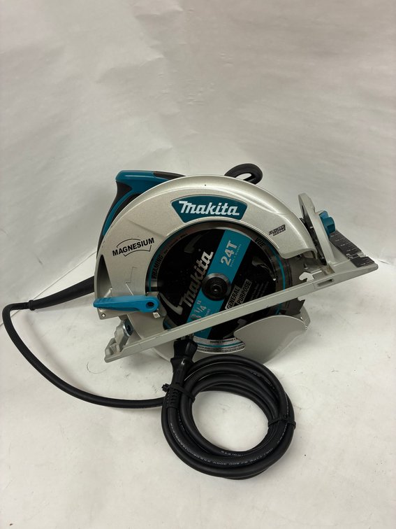 Makita 8-1/4"Circular Saw