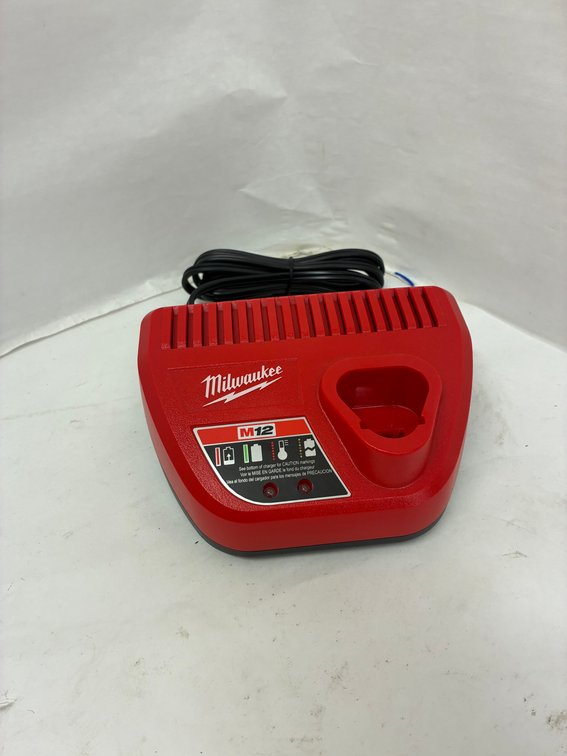 Milwaukee M12 Charger