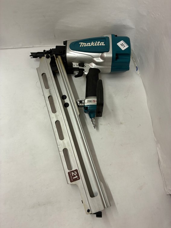 Makita 21 Degree Pnuematic Nailer