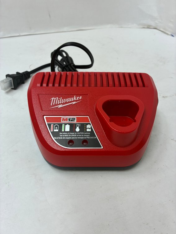 Milwaukee M12 Charger