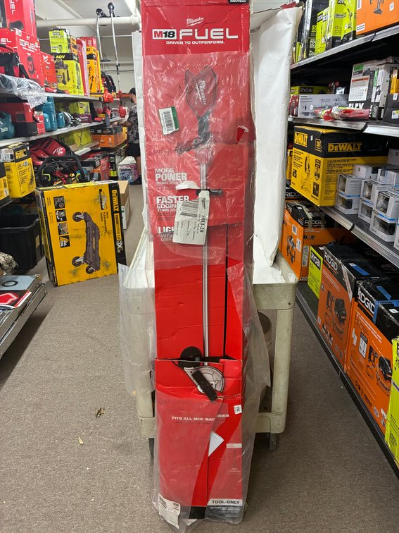 Milwaukee M18 Fuel Edger