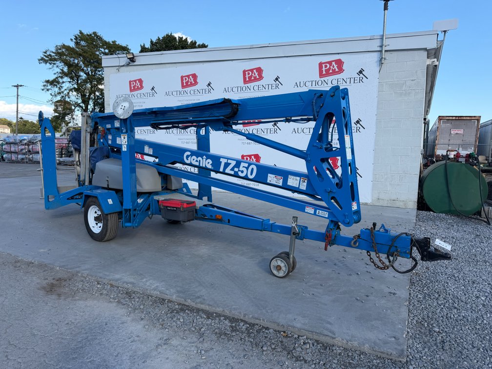 2011 Genie TZ-50 Electric Towable Manlift