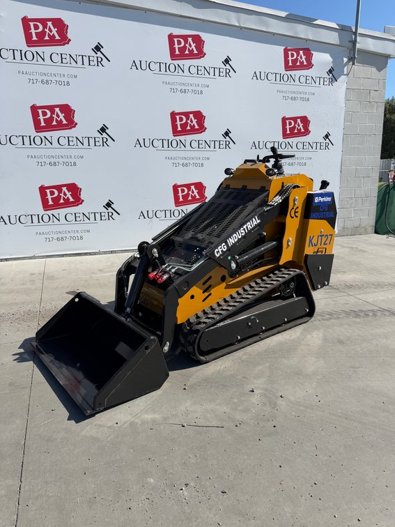 New CFG KJT27 Diesel Stand On Skid Loader