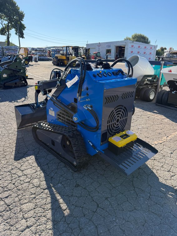 New ZJG ZJ-380 Mini Stand On Skid Loader