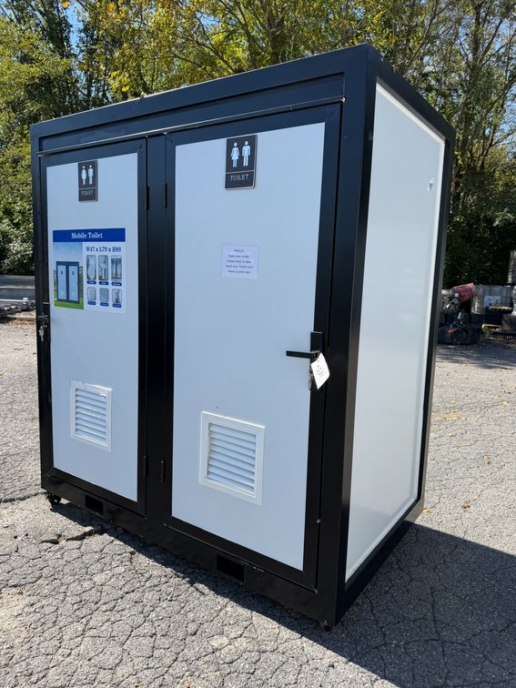 New Double Stall Mobile Toilet