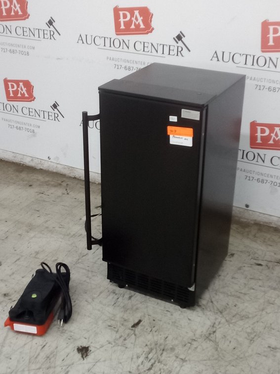 Undercounter Ice Machine