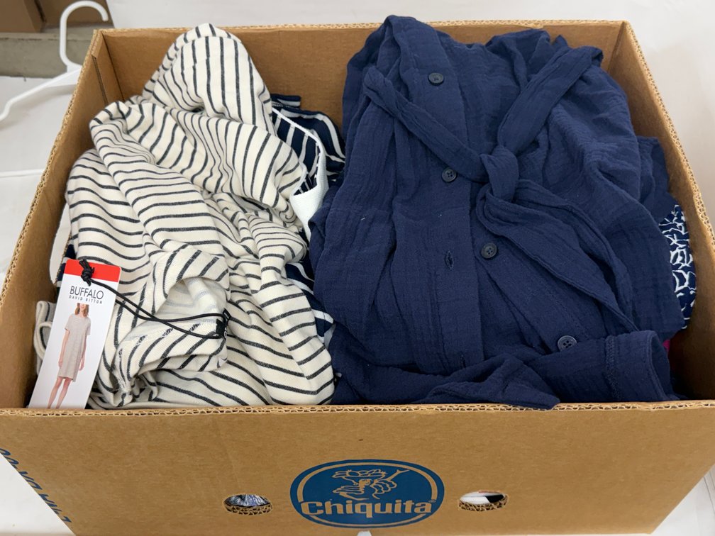 Approx (13) Assorted Dresses & Apparel
