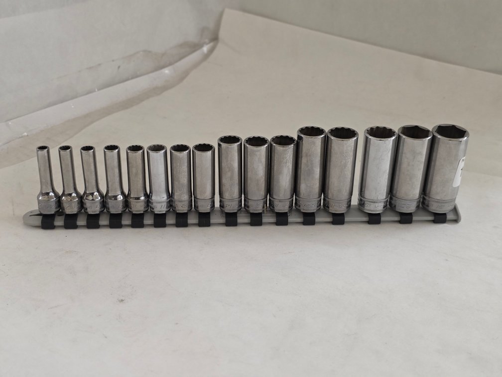 Snap-On 16pc 3/8" Metric Deep Socket Set