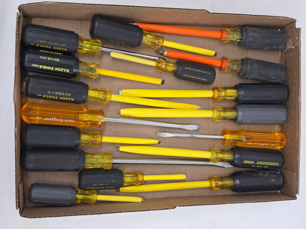 (17) Assorted Screw Drivers