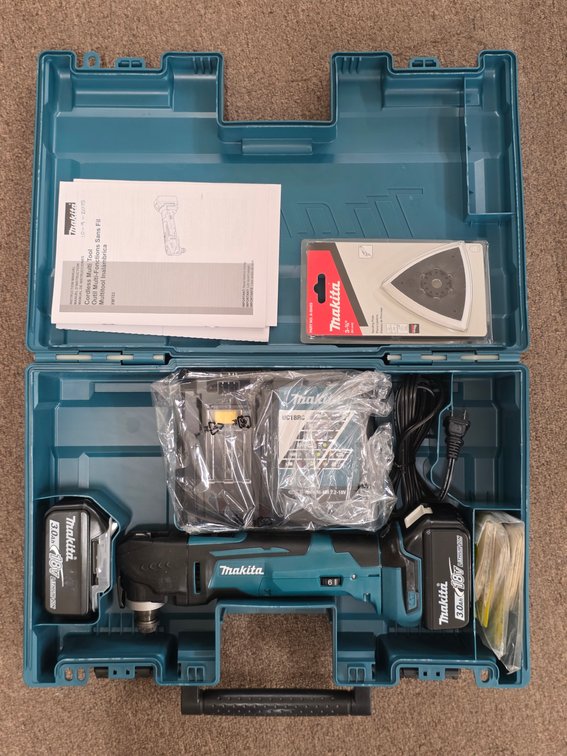 Makita XMT03 Right Angle Drill Kit