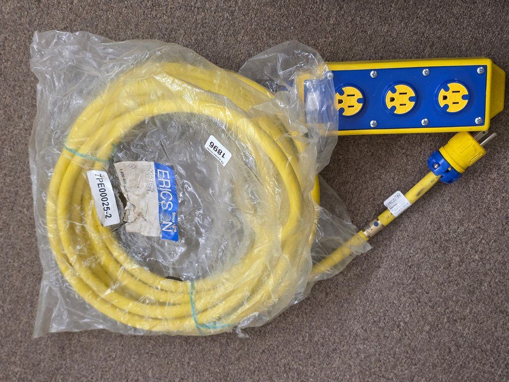 Ericson Heavy Duty Tri-Tap Electrical Cord