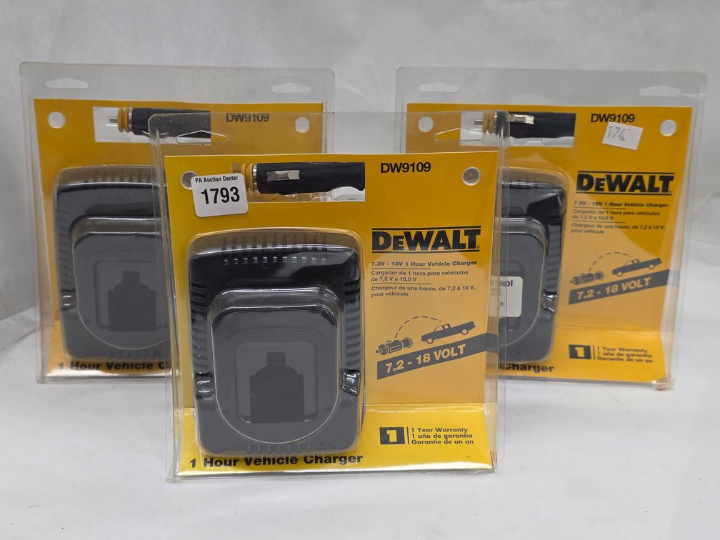 (3) Dewalt 7.2V-18V 1 Hour Vehicle Charger