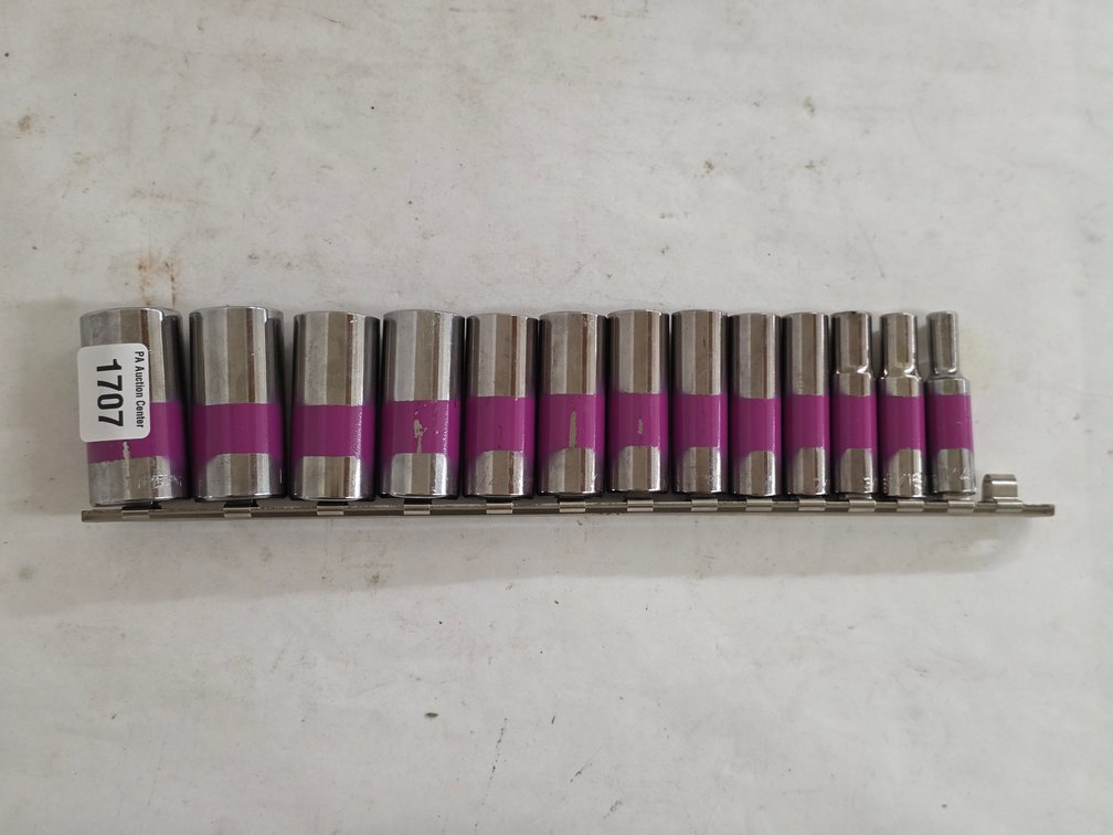 Armstrong 13pc 3/8" Deep Socket Set