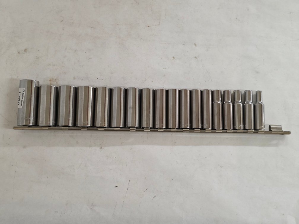 Armstong 18pc 3/8" Metric Deep Socket Set