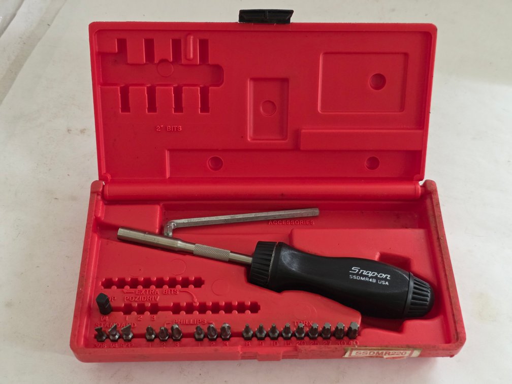 Snap-On Ratcheting Magnetic Screw Driver Set