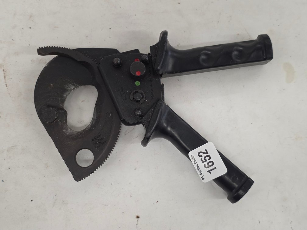 German Ratcheting Cable Cutter
