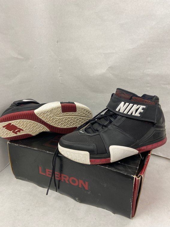Nike Lebron James Men's Zoom Sneakers-10.5