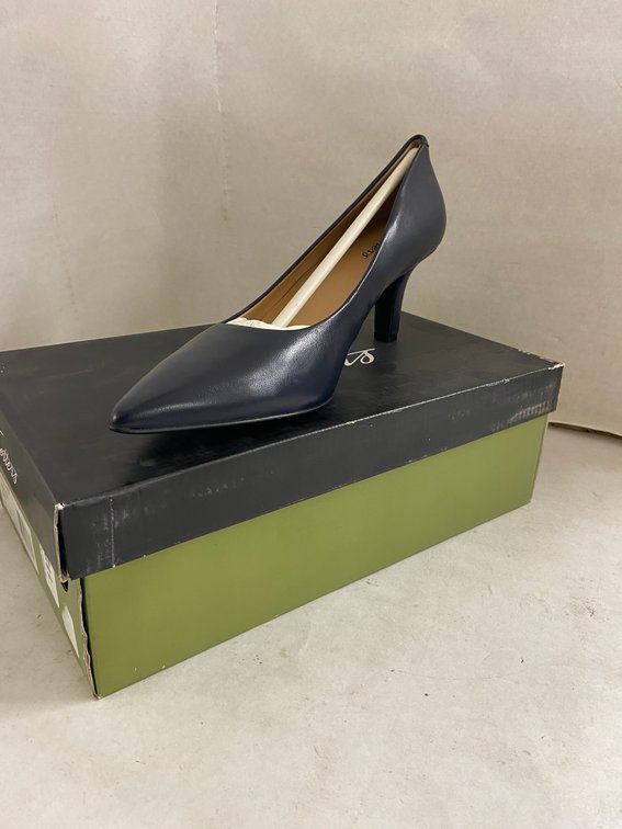 Trotters Noelle Heels-10