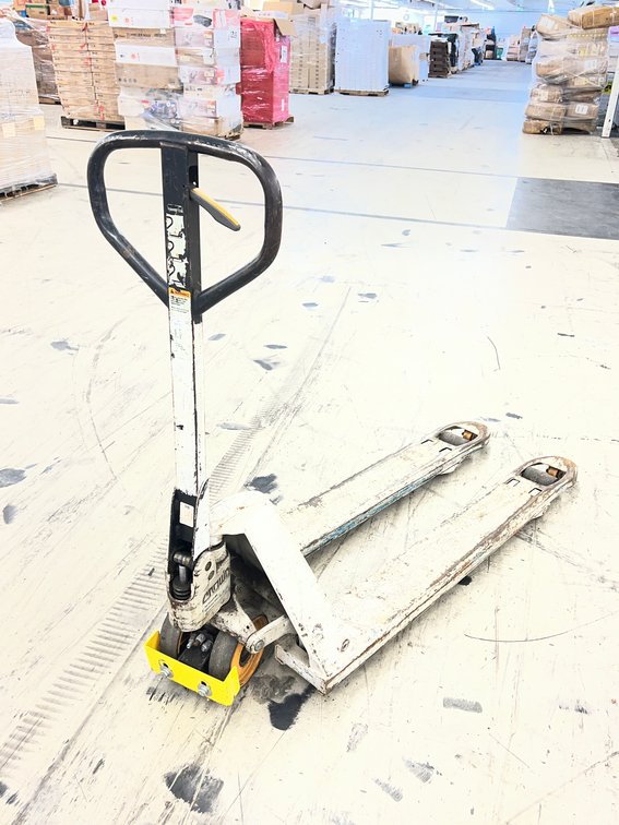 Crown 5000 Lb Pallet Jack