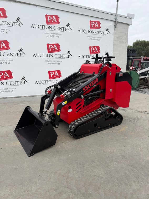 New SD LANCH SSL1300 Mini Diesel Stand-On Skid Loa