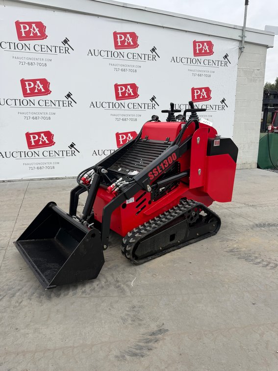 New SD LANCH SSL1300 Mini Diesel Stand-On Skid Loa