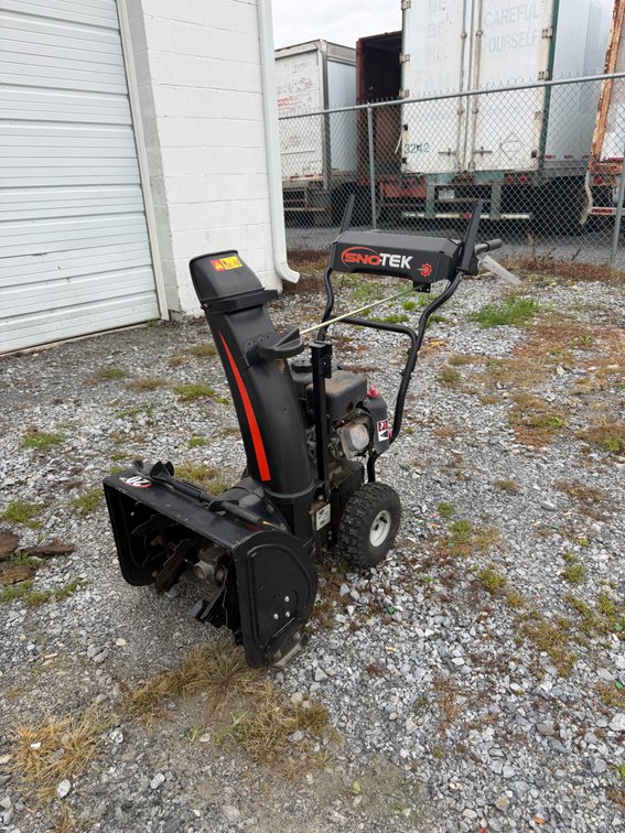 Used Ariens SnoTek 20" Snow Blower