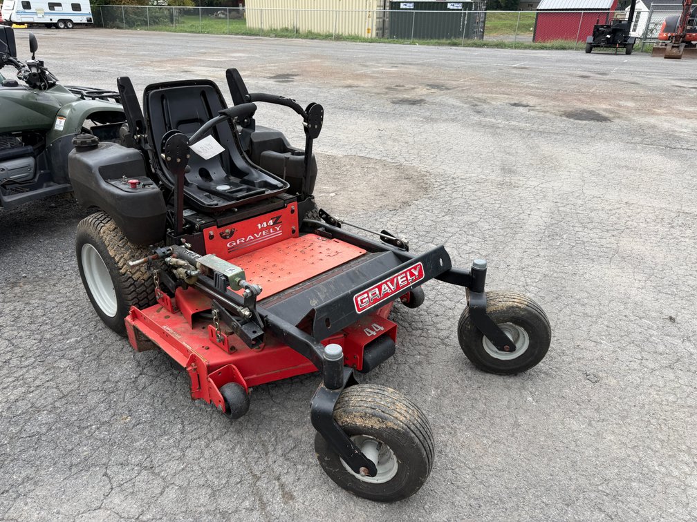 Gravely 144 48" Zero Turn Riding Mower