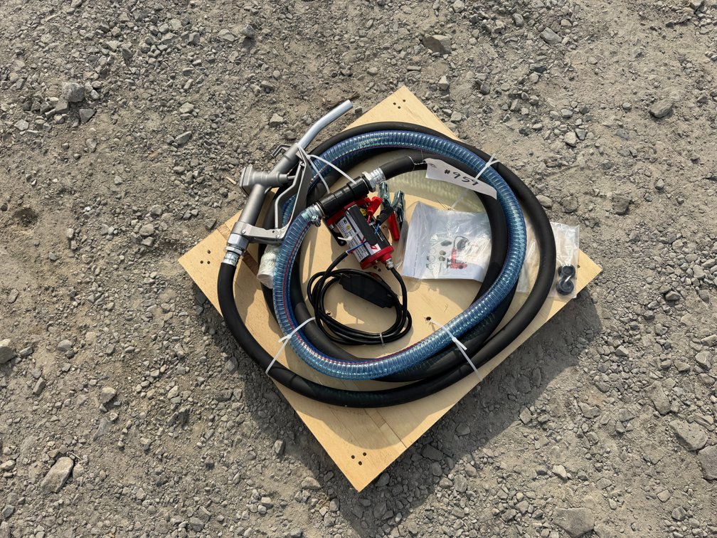 New Rhino 12V Fuel Pump w/ Nozzle