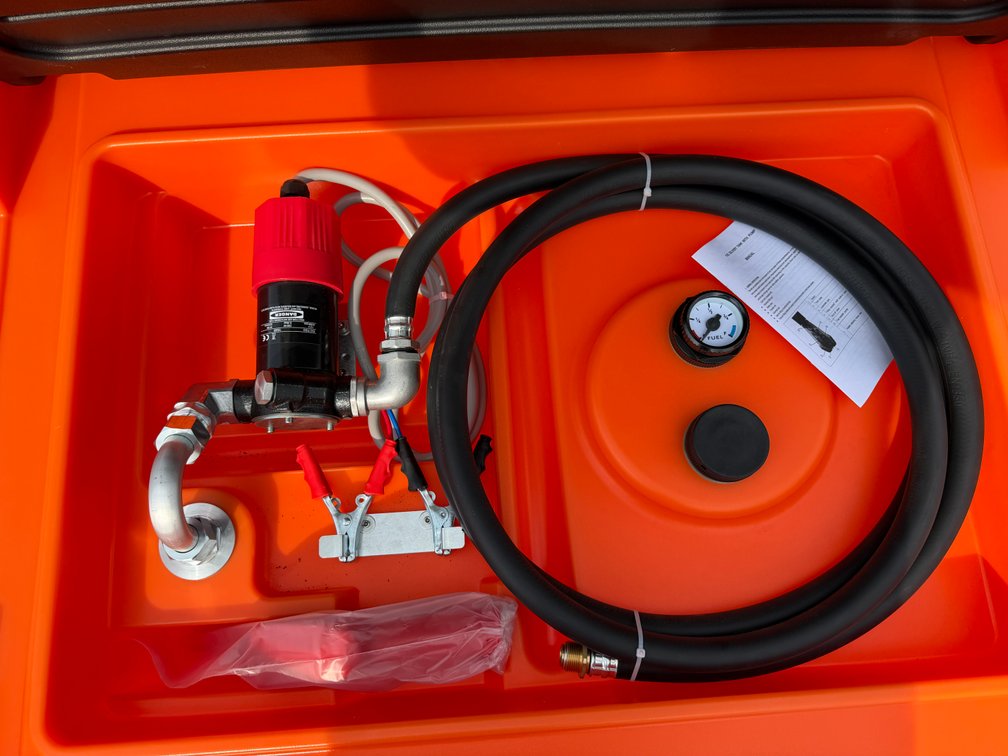 New Rhino Transfer Fuel Tank w/ Pump