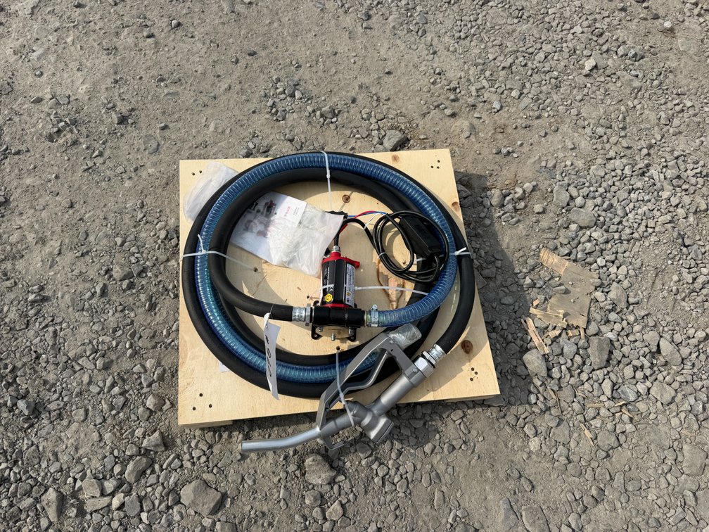 New Rhino 12V Fuel Pump w/ Nozzle
