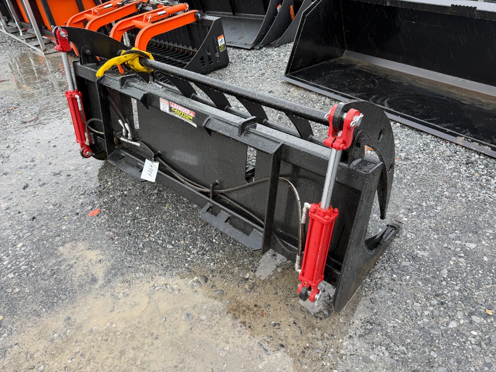 New Wildcat Quick Attach Log Grapple Bucket