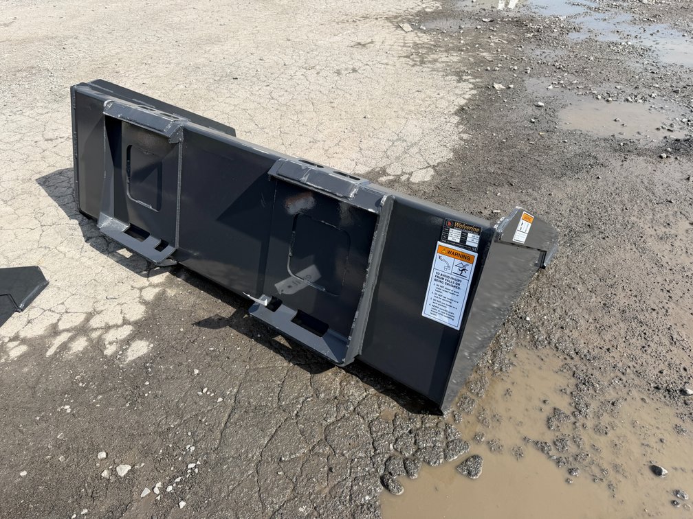 New Wolverine 68" Quick Attach Bucket