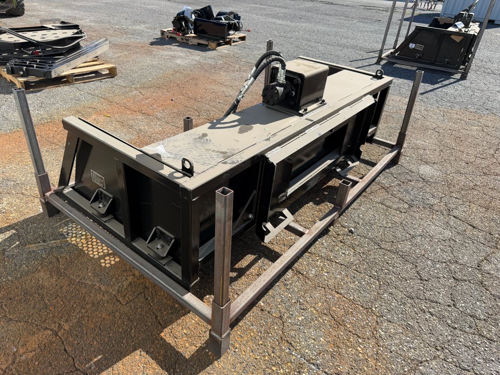 New Quick Attach 79" Vibratory Screening Bucket