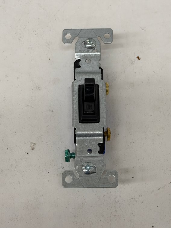 (18x Bid) Eaton 15A Single Pole Toggle Switch