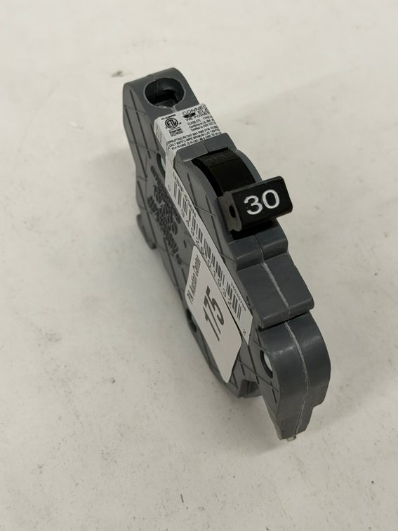 (33x Bid) Connect Electric 1 Pole Circuit Breaker
