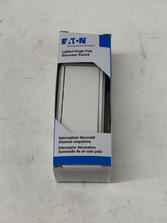 (10x Bid) Eaton 15A Lighted Single Pole Switch