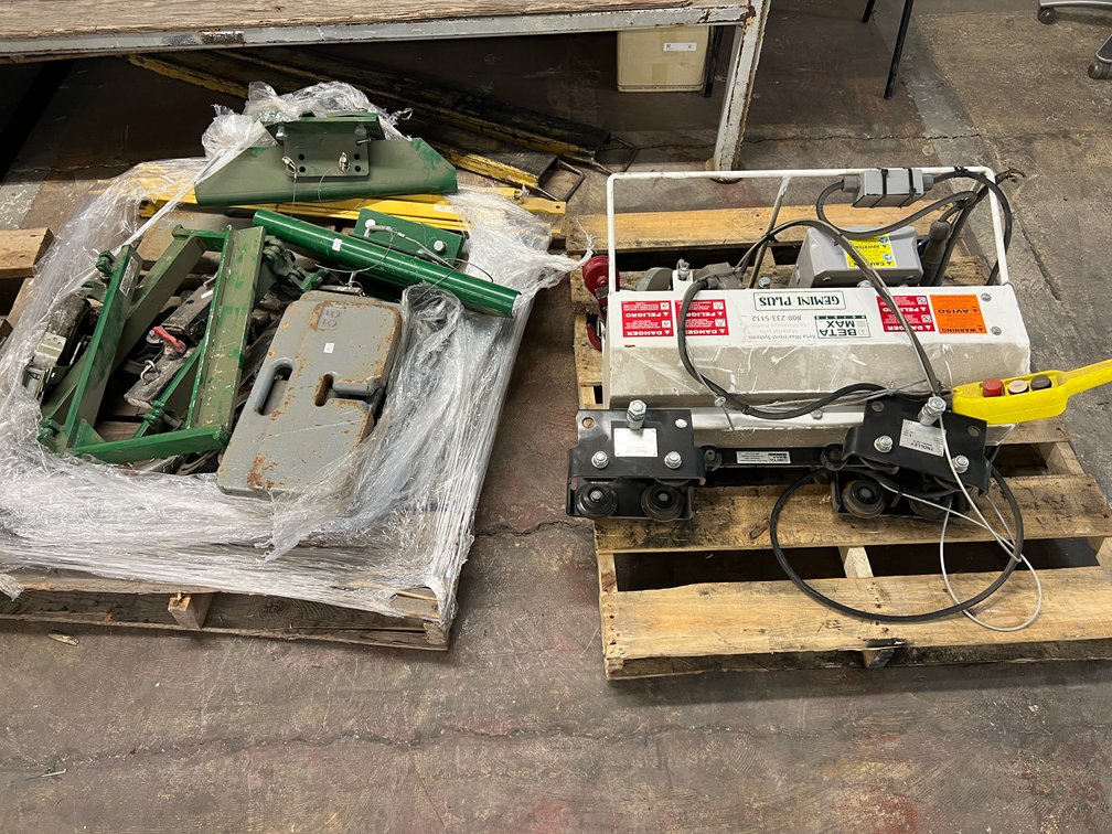 Beta Max Gemini Plus Hoist System W/ Frame